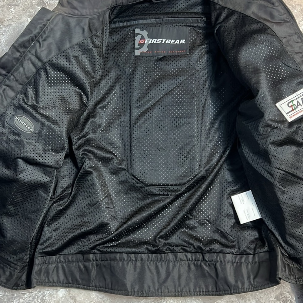 FIRSTGEAR XL BLACK and GRAY MOTORCYCLE RIDING JACKET - Picture 12 of 12